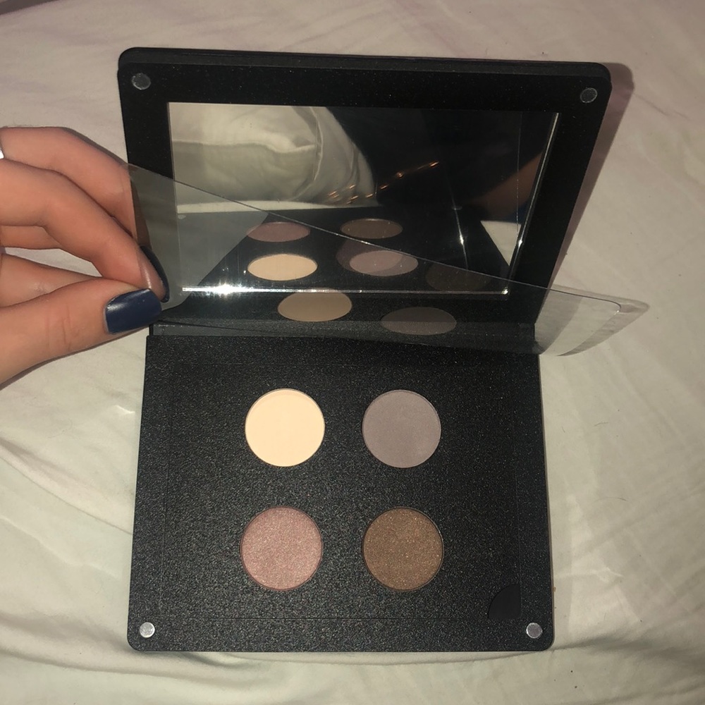 New Ittse eyeshadow pallet